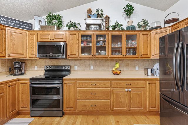 412 Singing Hills Drive SE, Lonsdale, MN 55046