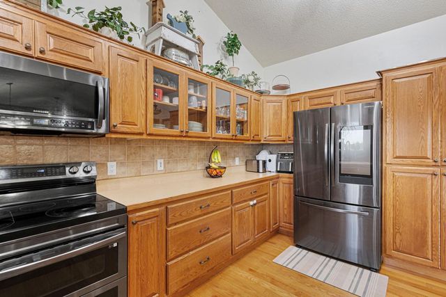 412 Singing Hills Drive SE, Lonsdale, MN 55046