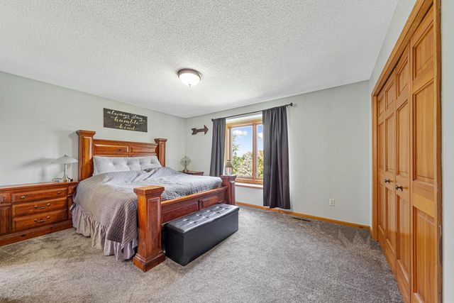 412 Singing Hills Drive SE, Lonsdale, MN 55046