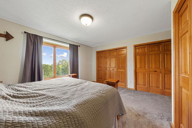 412 Singing Hills Drive SE, Lonsdale, MN 55046