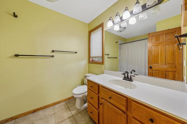 412 Singing Hills Drive SE, Lonsdale, MN 55046