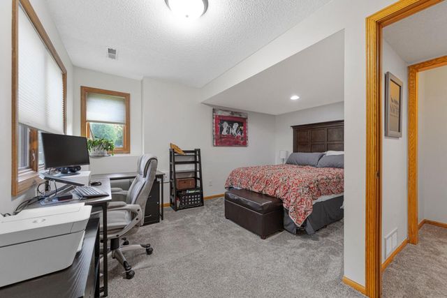 412 Singing Hills Drive SE, Lonsdale, MN 55046