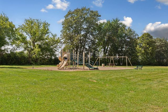 412 Singing Hills Drive SE, Lonsdale, MN 55046