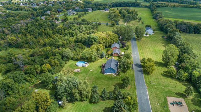 412 Singing Hills Drive SE, Lonsdale, MN 55046