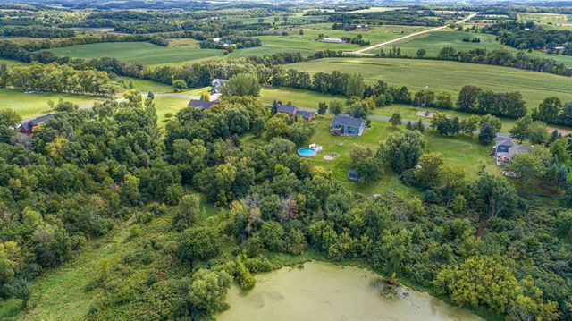 412 Singing Hills Drive SE, Lonsdale, MN 55046