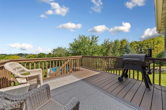 412 Singing Hills Drive SE, Lonsdale, MN 55046