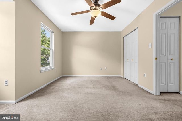 15203 VALLEY STREAM DR, Woodbridge, VA 22191