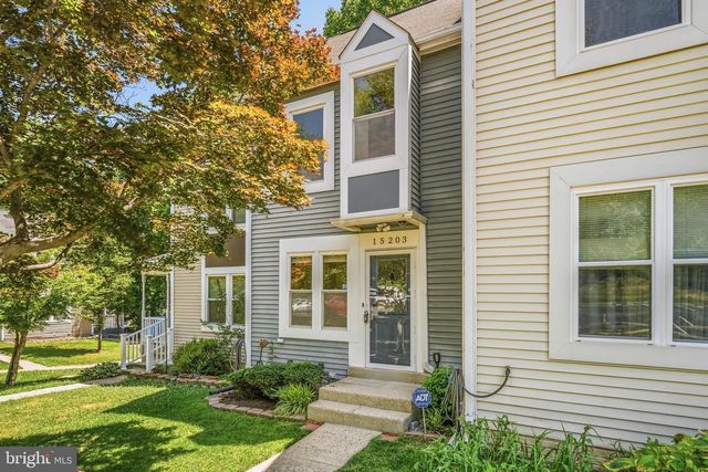 15203 VALLEY STREAM DR, Woodbridge, VA 22191