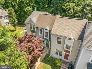 15203 VALLEY STREAM DR, Woodbridge, VA 22191