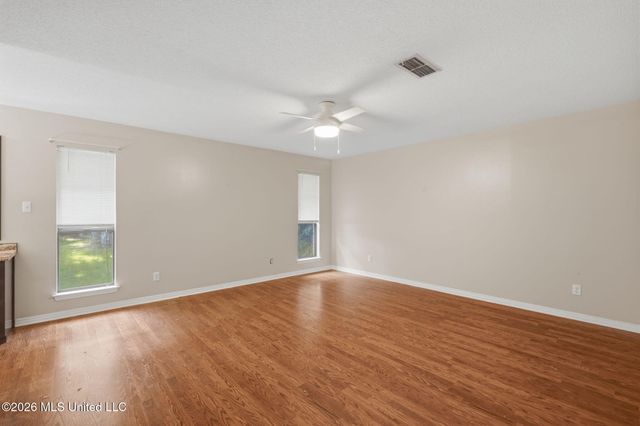122 Booth Circle, Ocean Springs, MS 39564