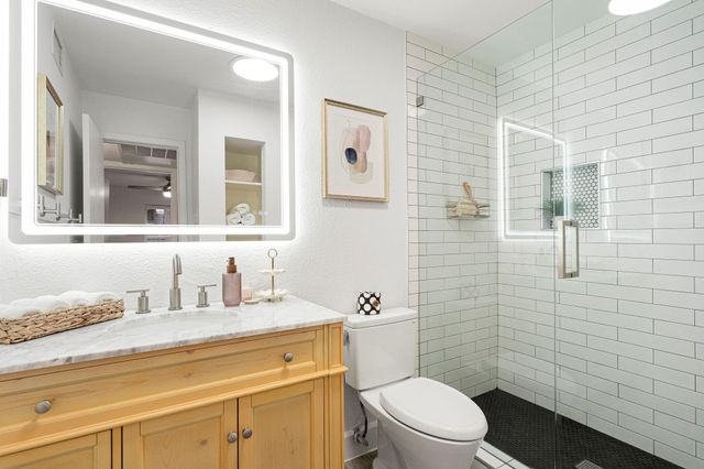 2020 S Congress Ave 2114, Austin, TX 78704