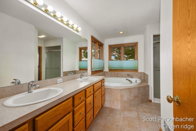 8847 Claire Court Se, Caledonia Twp, MI 49302