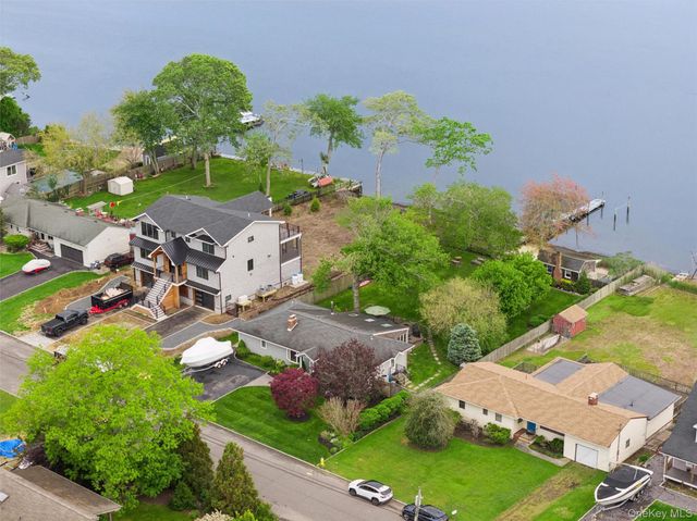 128 Crystal Beach Boulevard, Moriches, NY 11955