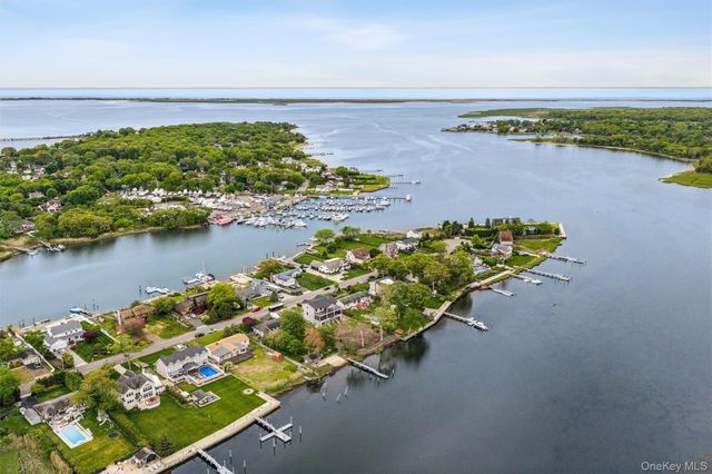 128 Crystal Beach Boulevard, Moriches, NY 11955
