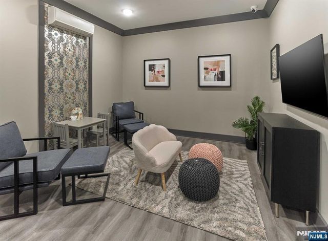 8 Tice Road 318, Franklin Lakes, NJ 07417