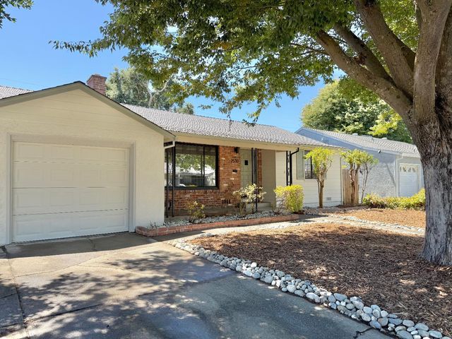 2530 34th Ave, Sacramento, CA 95822