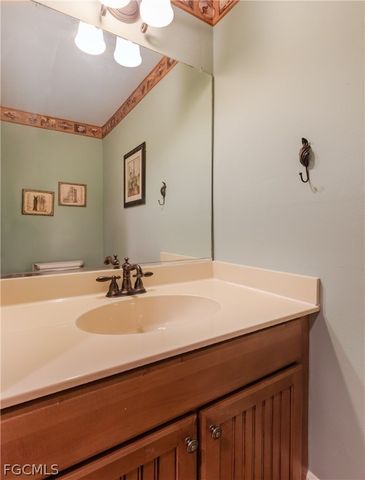 16001 Herons View DR, Alva, FL 33920