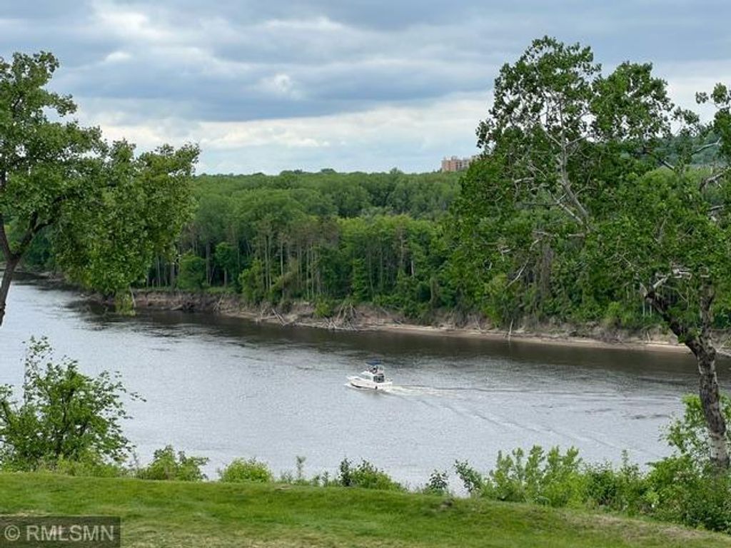 1101 Sibley Memorial Hwy 209, Lilydale, MN 55118