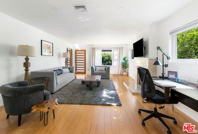 12339 Gorham Avenue, Los Angeles, CA 90049