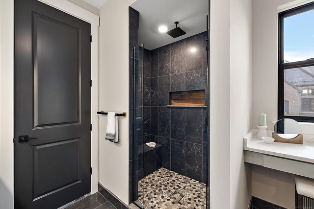 4140 Blossom Drive, Sterling Heights, MI 48314