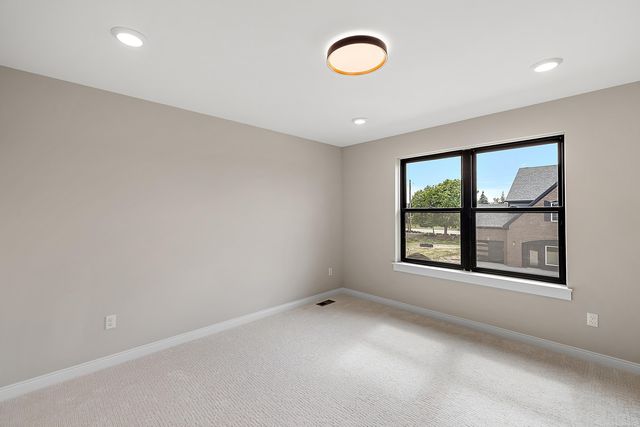 4140 Blossom Drive, Sterling Heights, MI 48314