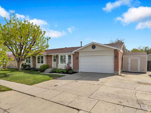 9633 S ANNALYN DR, Sandy, UT 84070