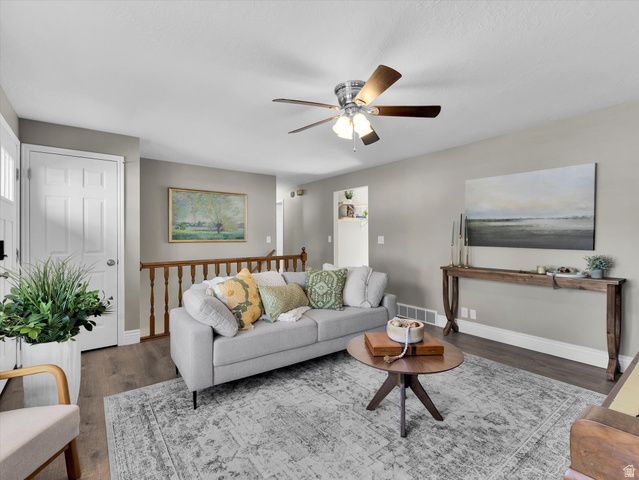 9633 S ANNALYN DR, Sandy, UT 84070