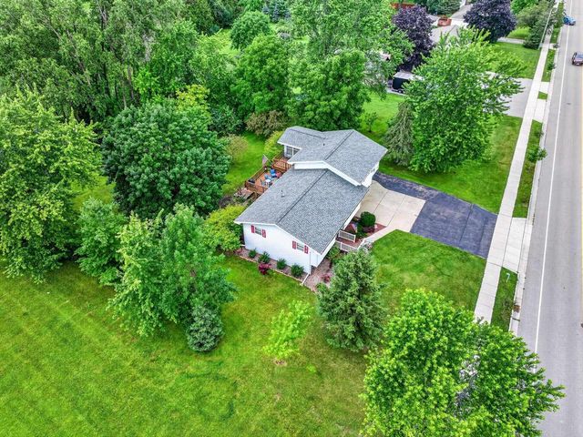 N1415 GREENWOOD ROAD, Greenville, WI 54942