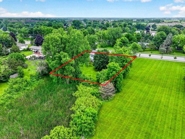 N1415 GREENWOOD ROAD, Greenville, WI 54942