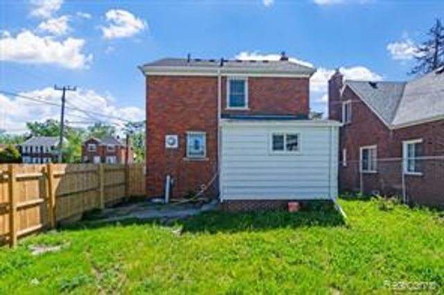 18715 Kentucky Street, Detroit, MI 48221