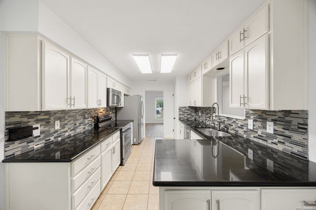 3003 Oak Sprawl, San Antonio, TX 78231
