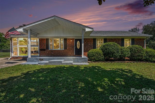 101 E Chamblee Drive, Salisbury, NC 28147