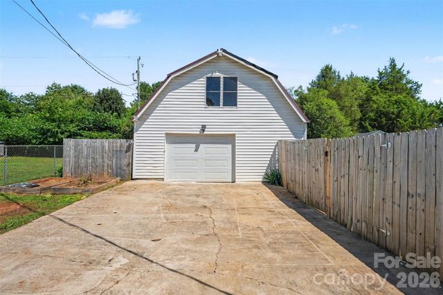 101 E Chamblee Drive, Salisbury, NC 28147