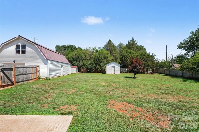 101 E Chamblee Drive, Salisbury, NC 28147