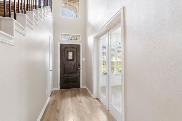 910 S Chamfer Way, Crosby, TX 77532