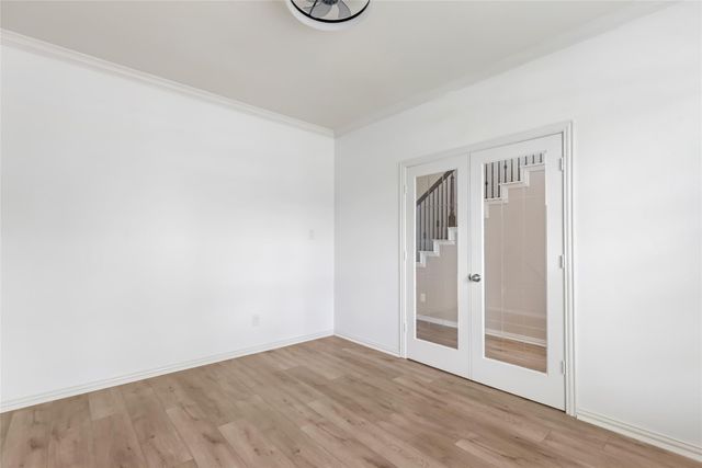 910 S Chamfer Way, Crosby, TX 77532