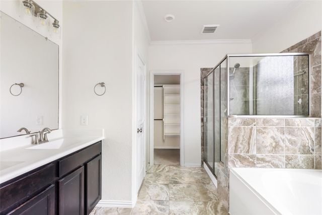 910 S Chamfer Way, Crosby, TX 77532