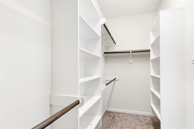 910 S Chamfer Way, Crosby, TX 77532