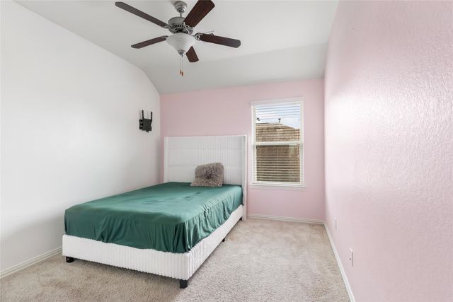 910 S Chamfer Way, Crosby, TX 77532