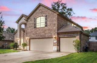 910 S Chamfer Way, Crosby, TX 77532