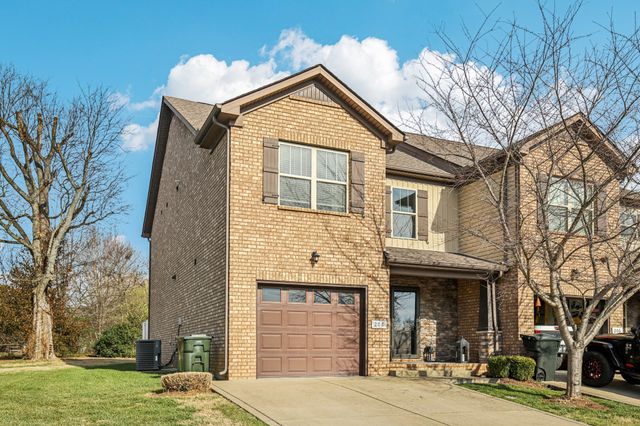 208 Saxony Way, Gallatin, TN 37066