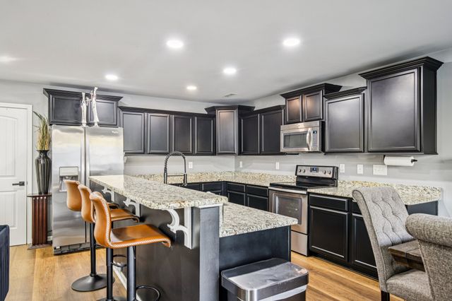 208 Saxony Way, Gallatin, TN 37066