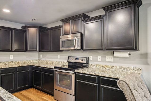 208 Saxony Way, Gallatin, TN 37066