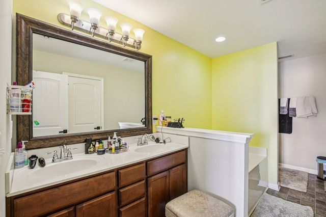 208 Saxony Way, Gallatin, TN 37066