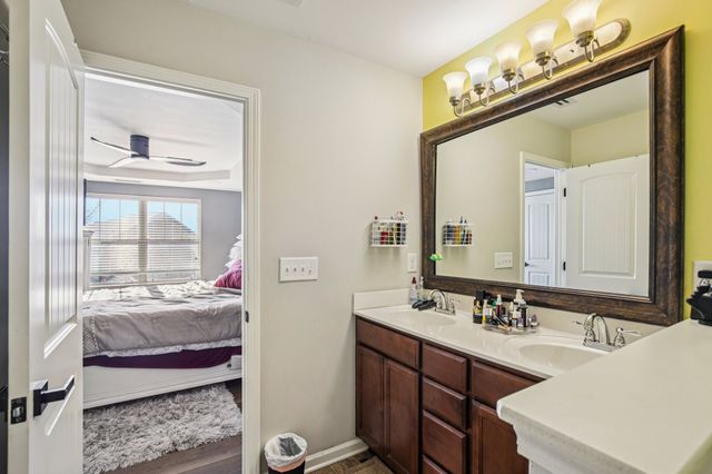 208 Saxony Way, Gallatin, TN 37066