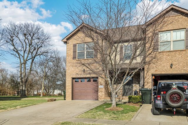 208 Saxony Way, Gallatin, TN 37066