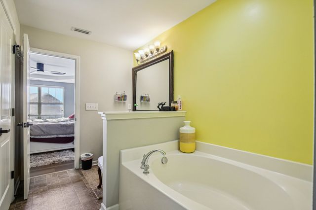 208 Saxony Way, Gallatin, TN 37066