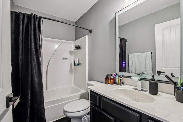 208 Saxony Way, Gallatin, TN 37066