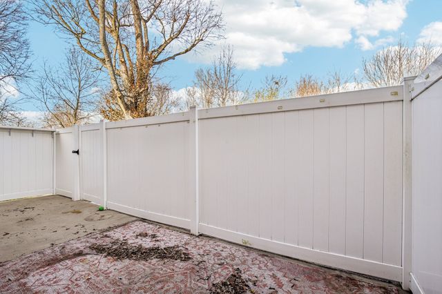 208 Saxony Way, Gallatin, TN 37066