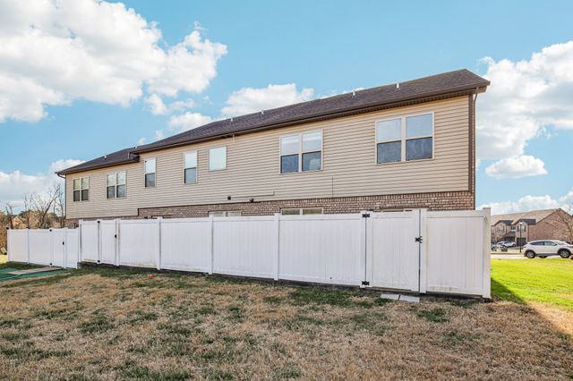 208 Saxony Way, Gallatin, TN 37066